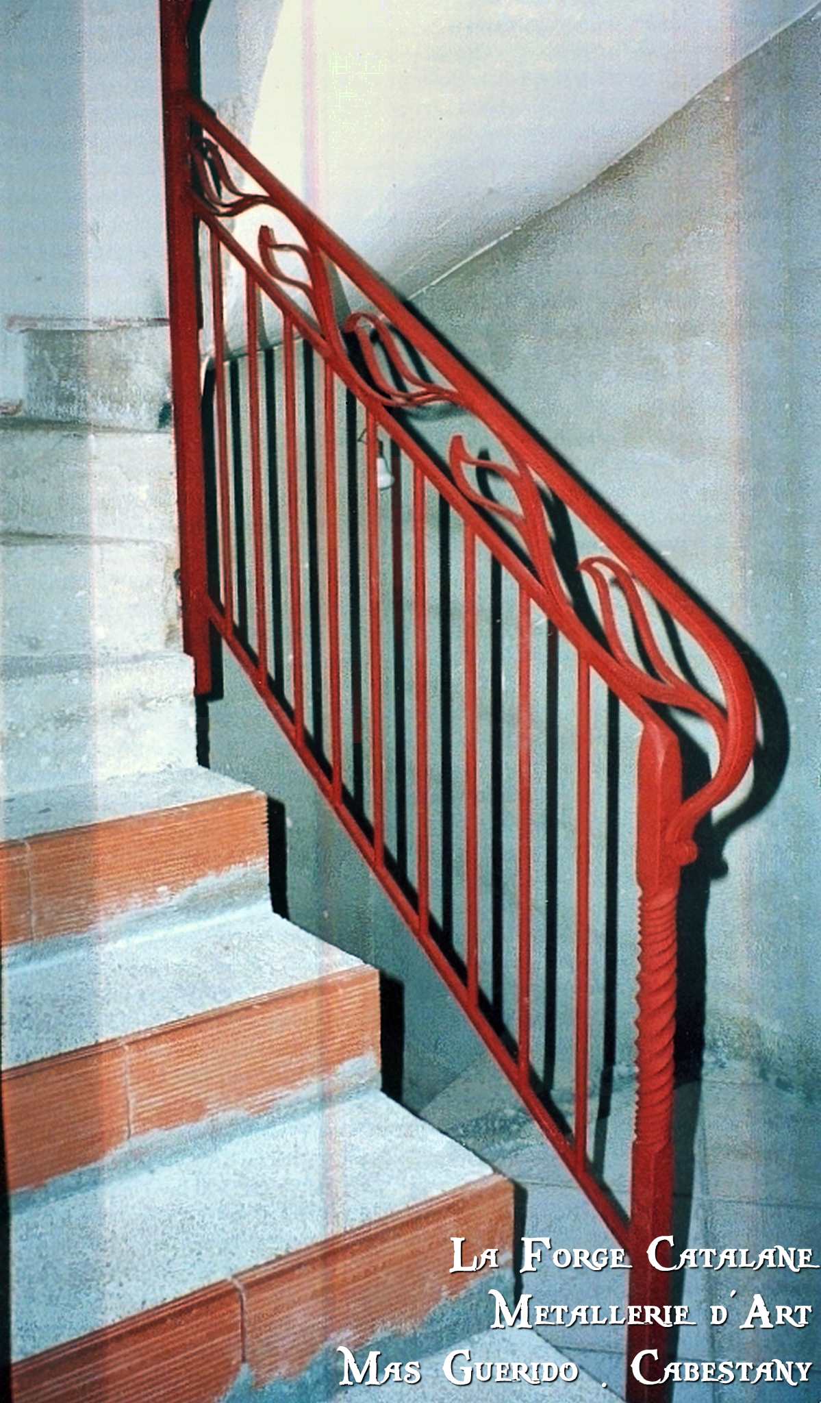 rampant poteau torsade frise vegetale forge catalane.jpg